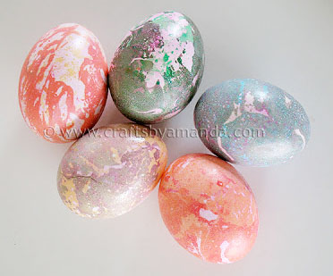 Marbled Eggs with Oil